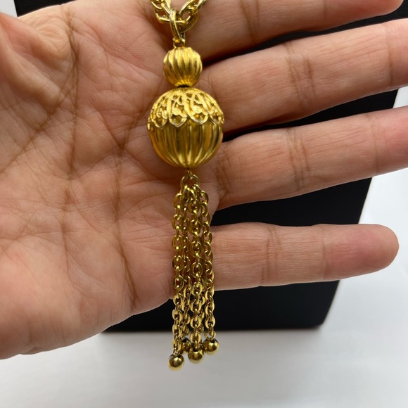 Necklace Chic Gold Tone Filigree Sphere Tassel Necklace Vintage - Picture 1 of 12